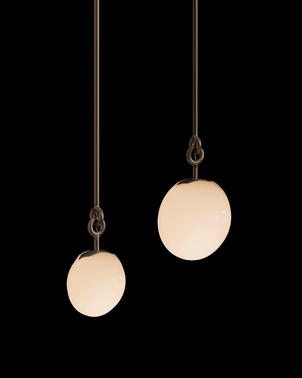 RAHVI : ORB PENDANT