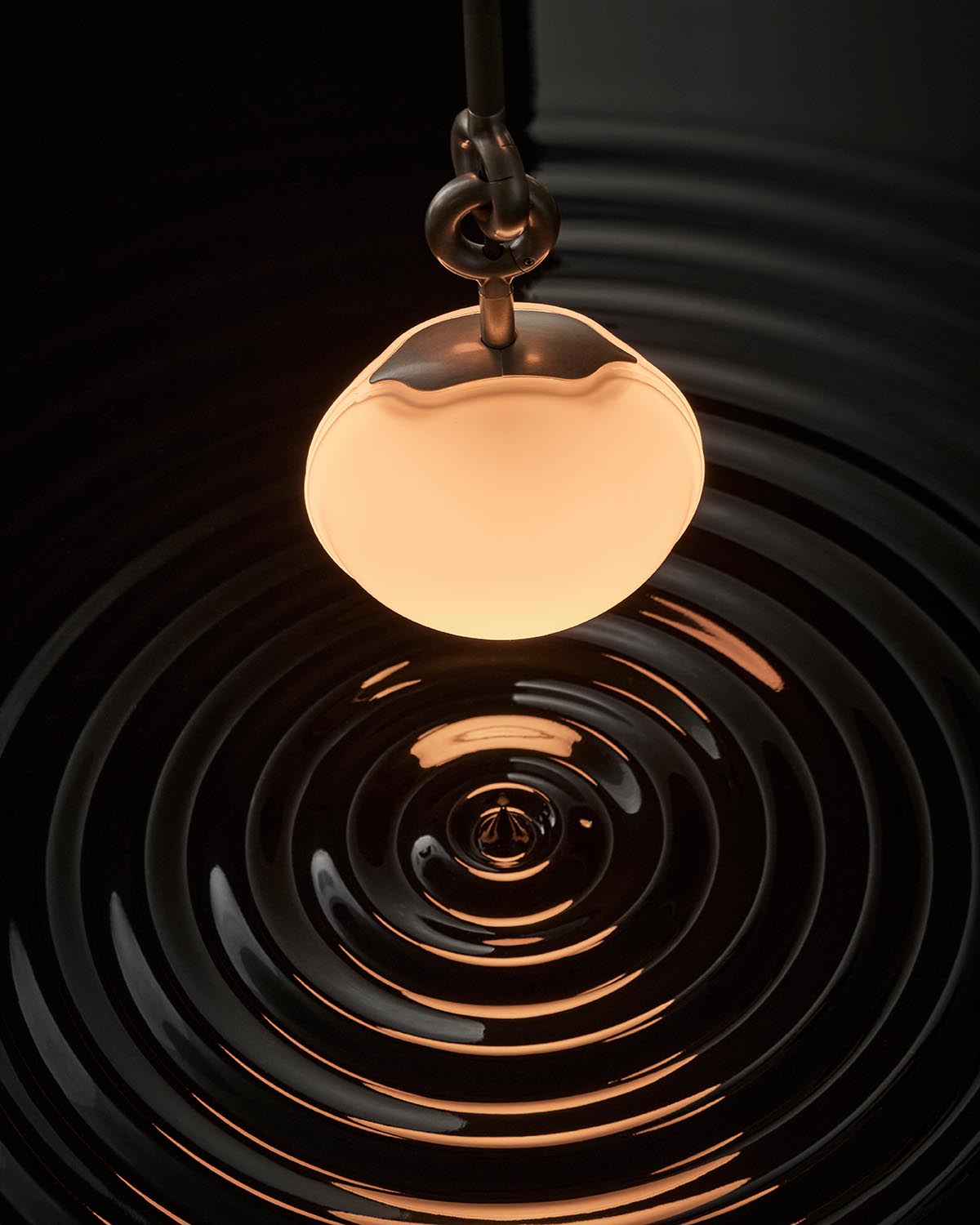 RAHVI : ORB PENDANT